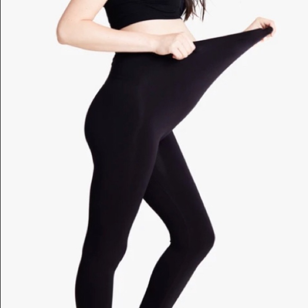 Ingrid & Isabel seamless maternity leggings